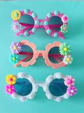 Load image into Gallery viewer, Cami Flower Sunnies - Flower Garden