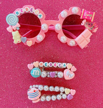 Load image into Gallery viewer, Cami Flower Sunnies and Mila Big Barrettes Gift Set