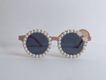 Load image into Gallery viewer, Alina Round Sunnies- All About Pearls
