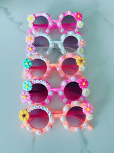 Load image into Gallery viewer, Cami Flower Sunnies - Flower Garden