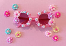 Load image into Gallery viewer, Cami Flower Sunnies - Flower Garden